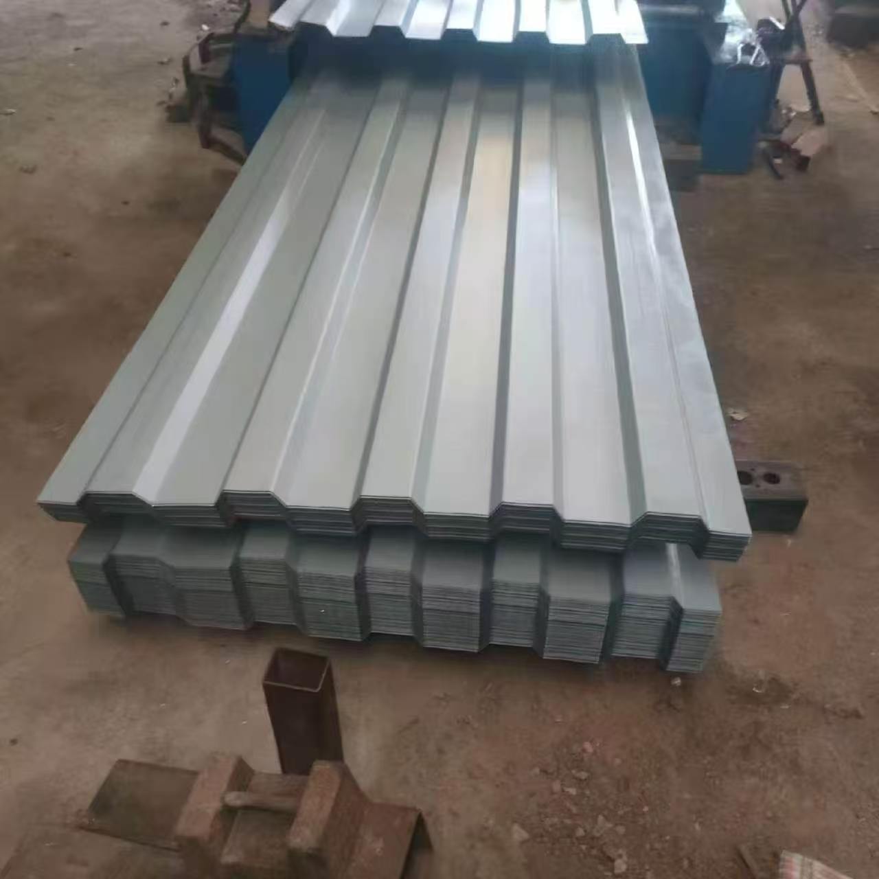 Grey corrugated steel side panel